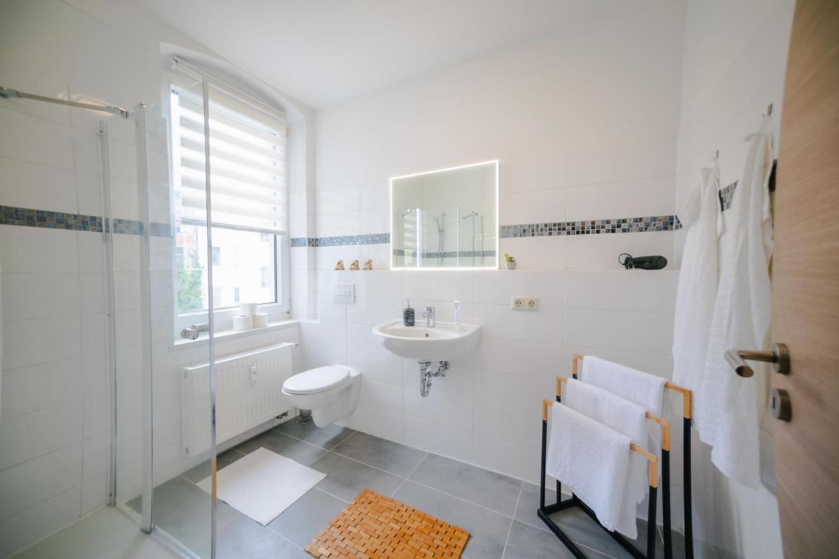 Ferienwohnung Laura In Gera Fuer Bis Zu 4 Personen - Neu Renoviert エクステリア 写真